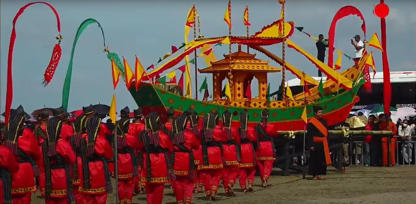 Iraw Tengkayu 2025: Festival Budaya Tarakan Kembali Masuk Kharisma Event Nusantara